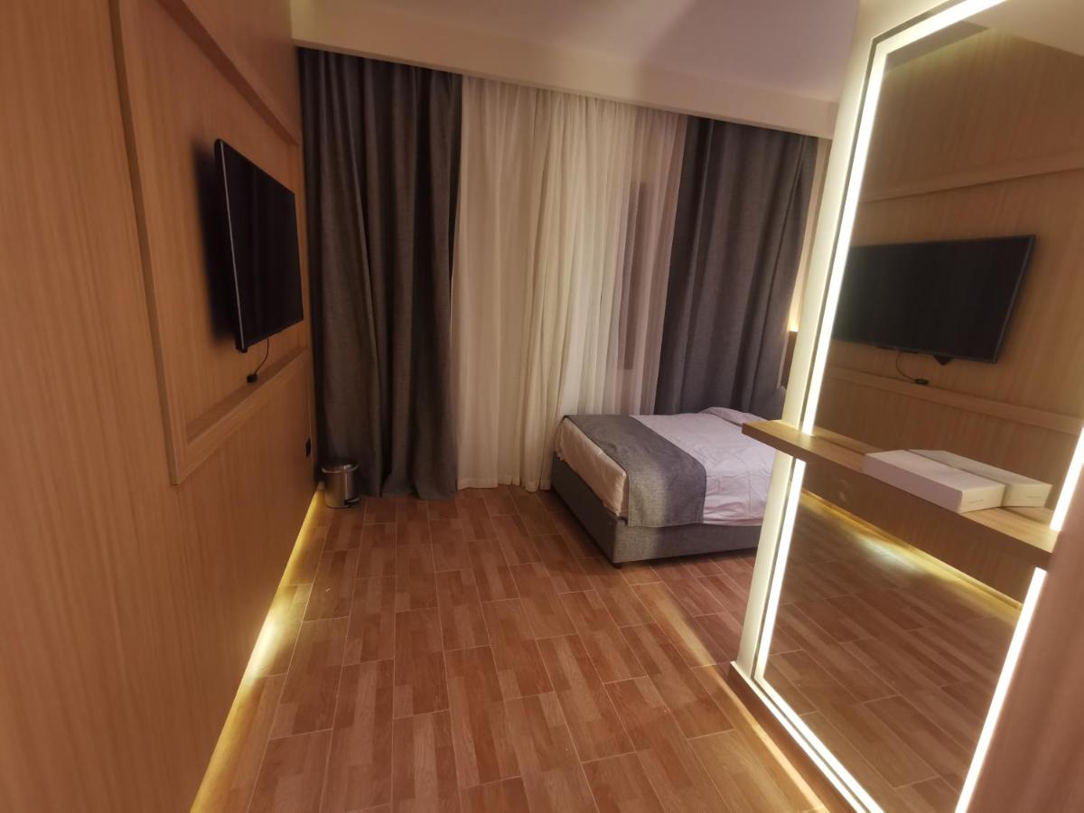 Green Plaza Inn - Housity