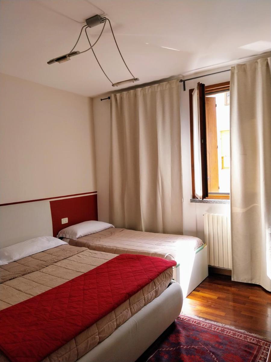 Casa Vacanze La Torre - Housity