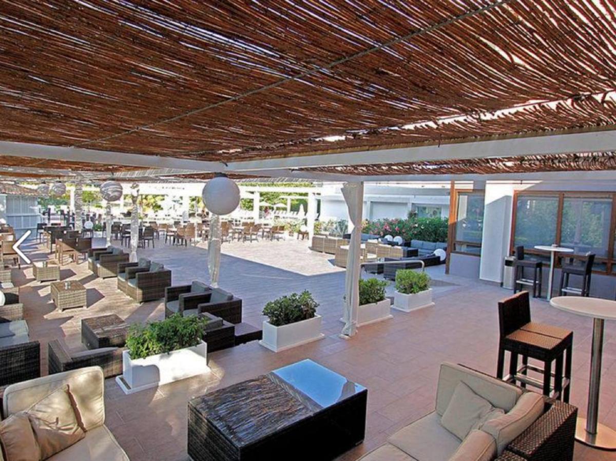 Un restaurante o sitio para comer en BG Caballero