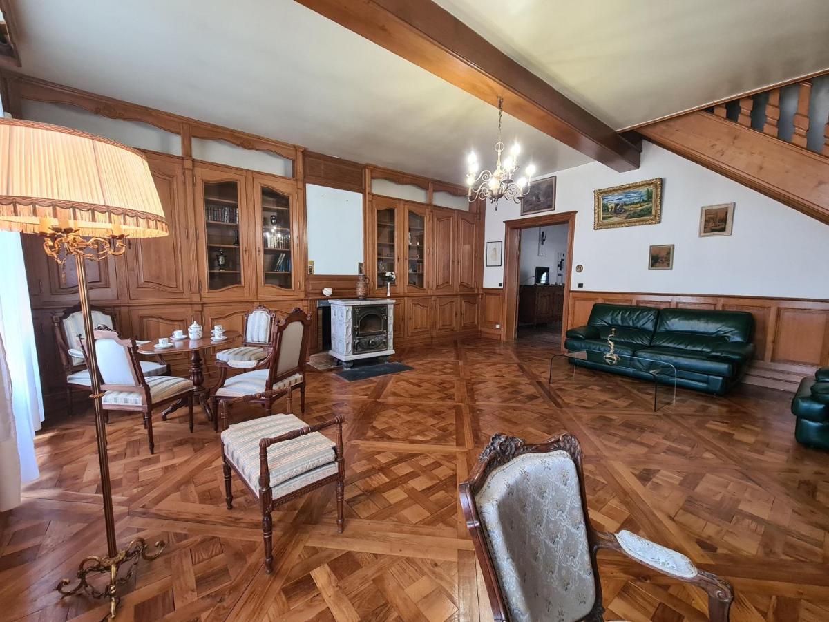 Grande maison familiale avec piscine privée et garage, centre de Saint-Gaultier - FR-1-591-369 - Housity