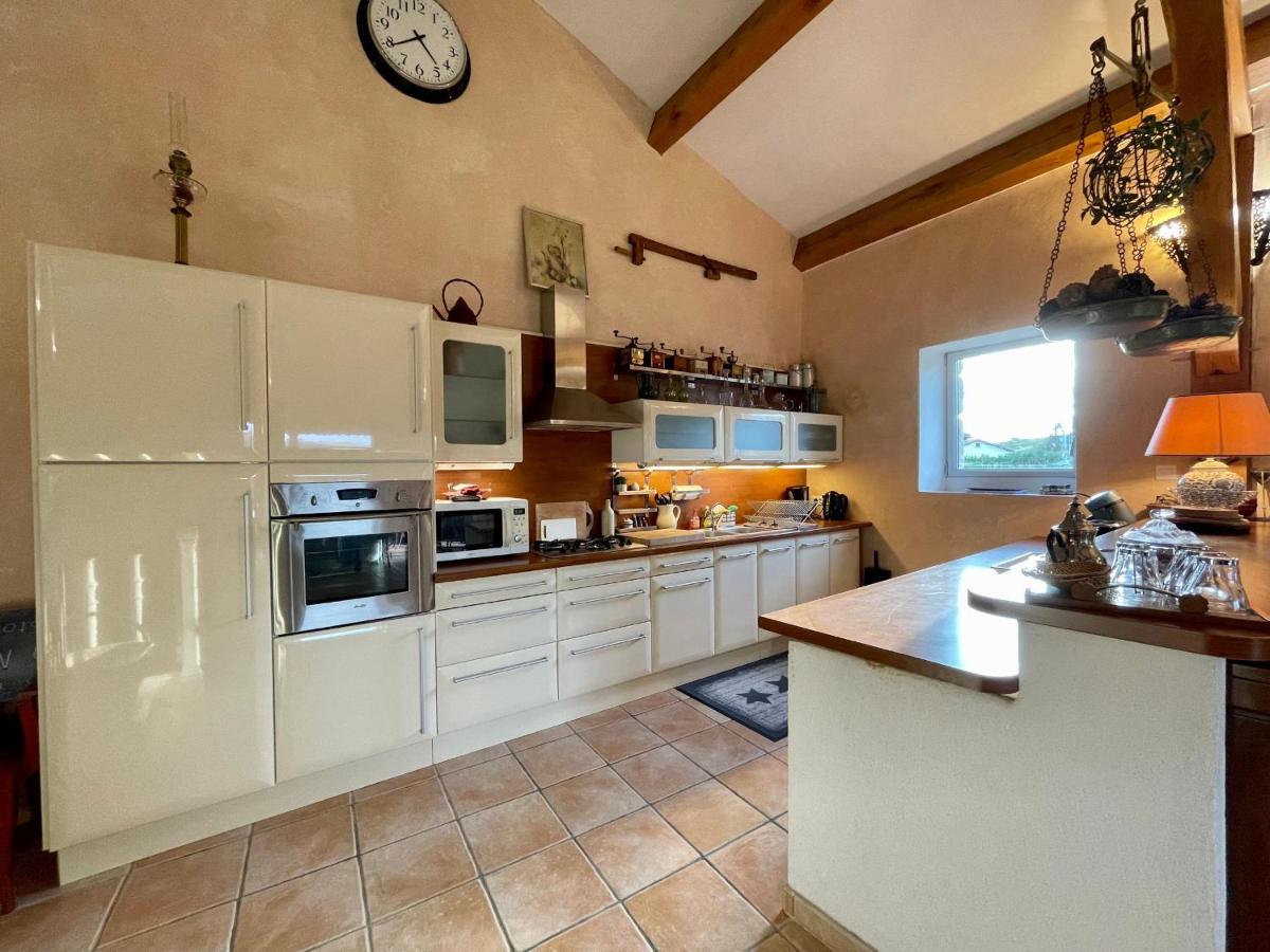 Gîte familial avec terrasse panoramique et cheminée, idéal pour randonnées près de Retournac - FR-1-582-355 - Housity