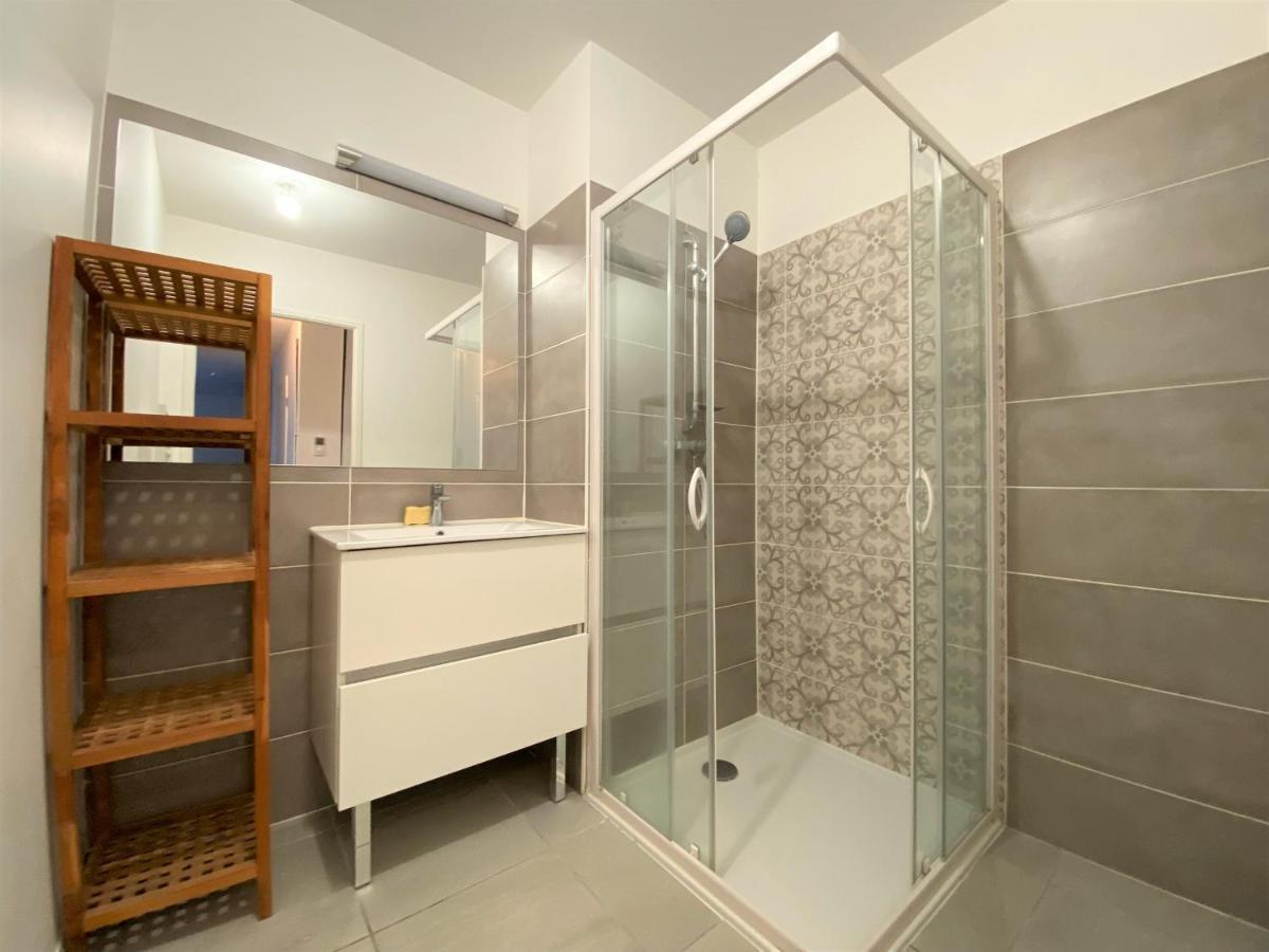 Bel Appartement Rénové, Terrasse, Parking Privé - FR-1-239-826 - Housity