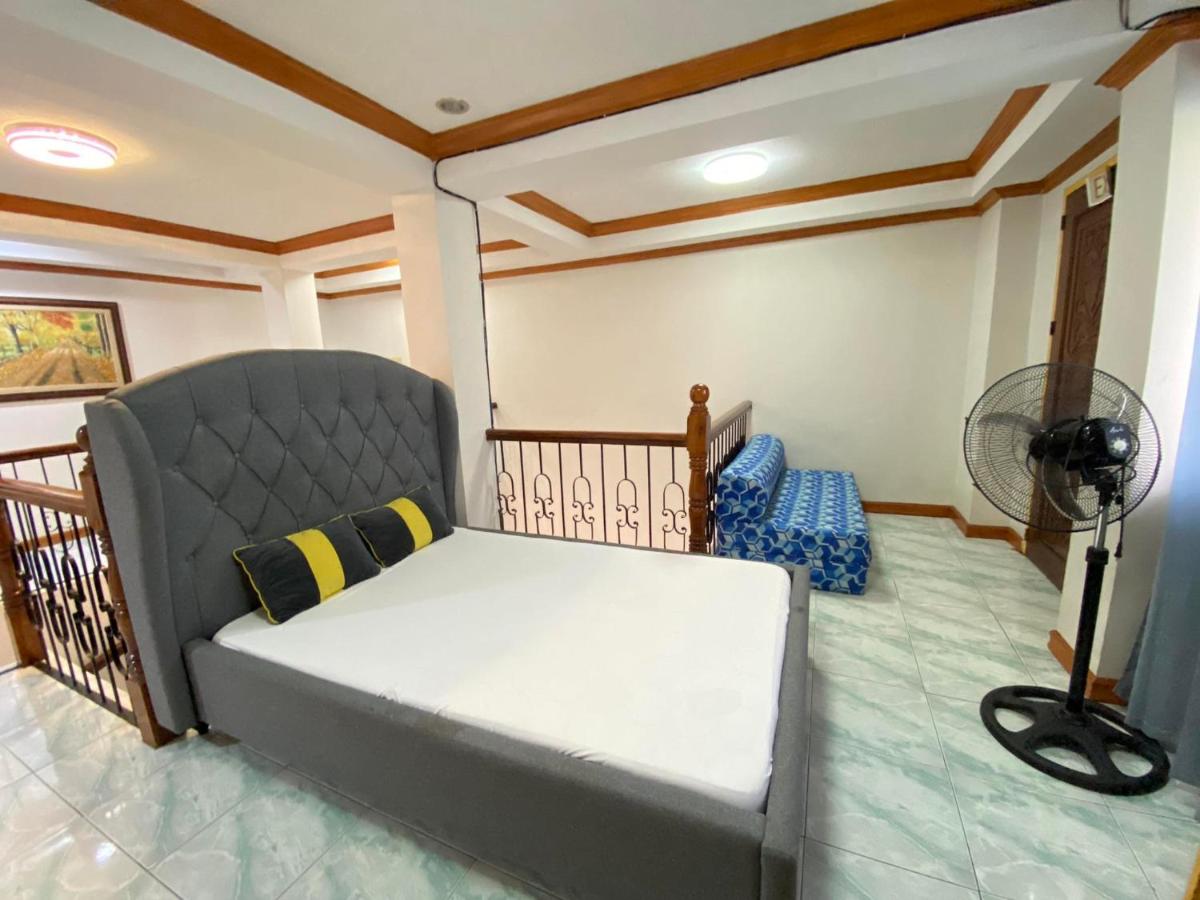 Exclusive Beachfront House at San Juan La Union - Housity