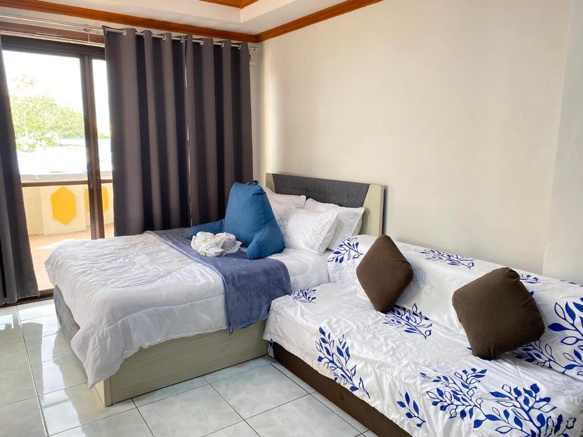Exclusive Beachfront House at San Juan La Union - Housity
