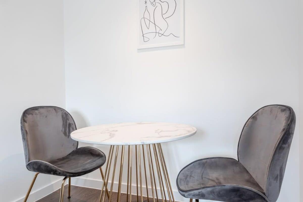 Stunning 1 bed apartment in a brand new development - Housity