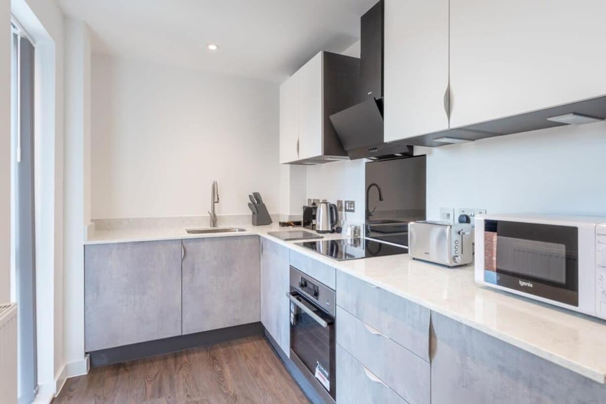 Stunning 1 bed apartment in a brand new development - Housity