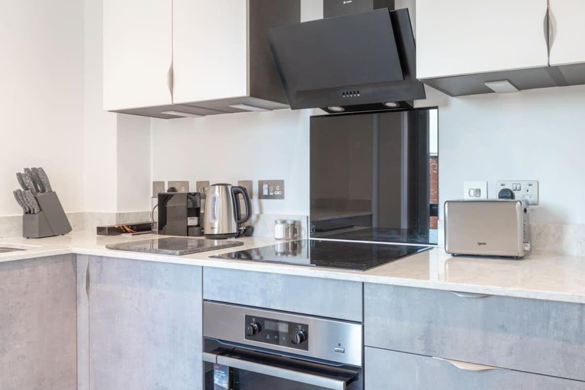 Brand New Apartment In The Heart Of York With Free Parking - Housity