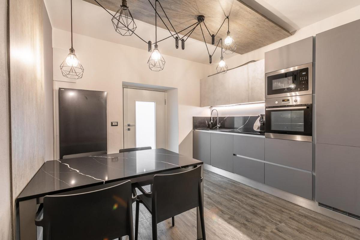 Lago 21 - Garden Terrace & Lake view - Hizvo