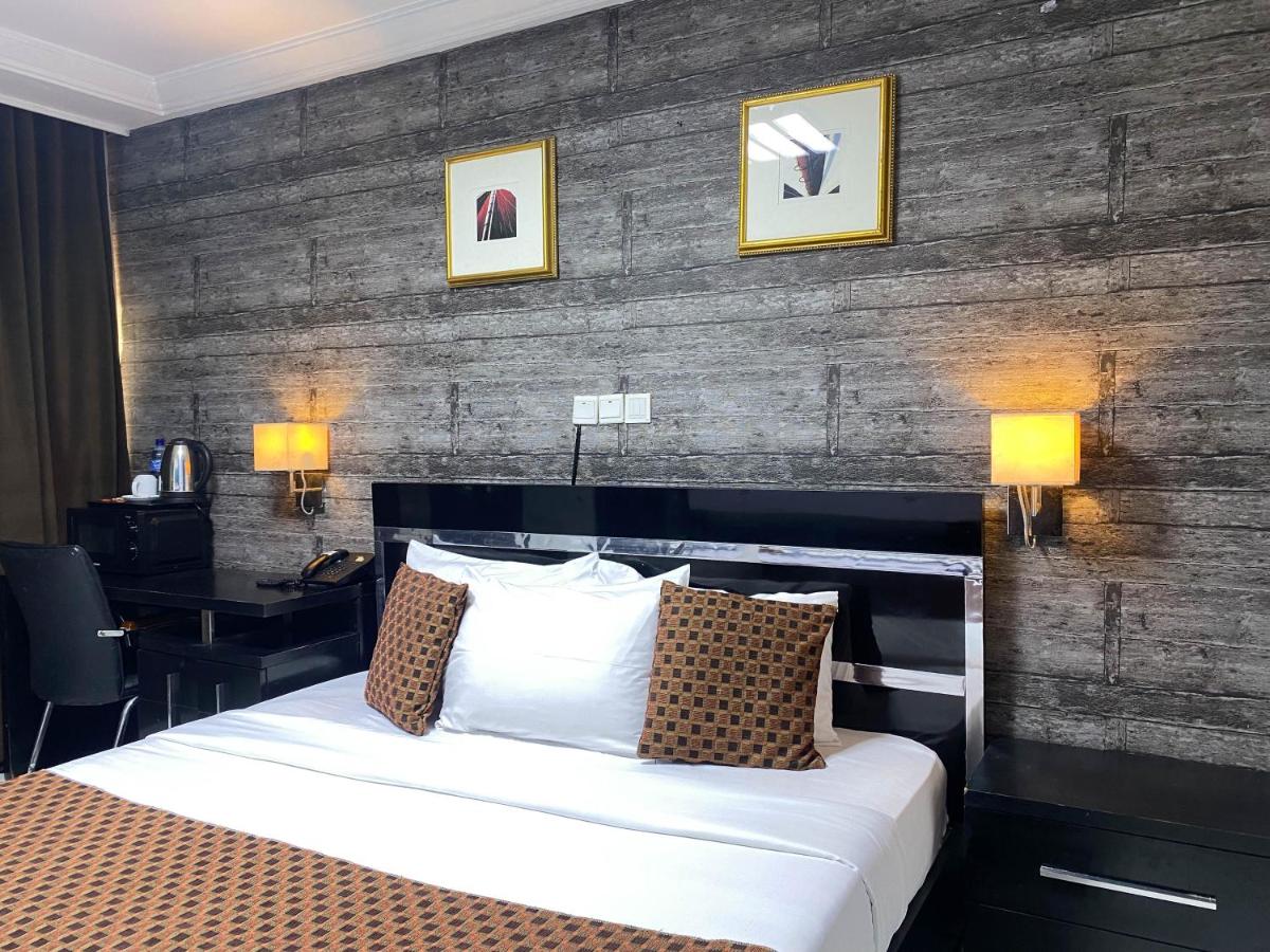 Suitetrails - Newland Luxury Hotels and Apartments