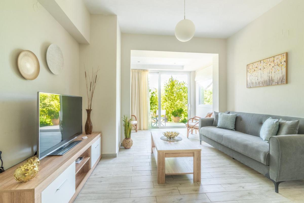 The Holiday House 1 - Housity