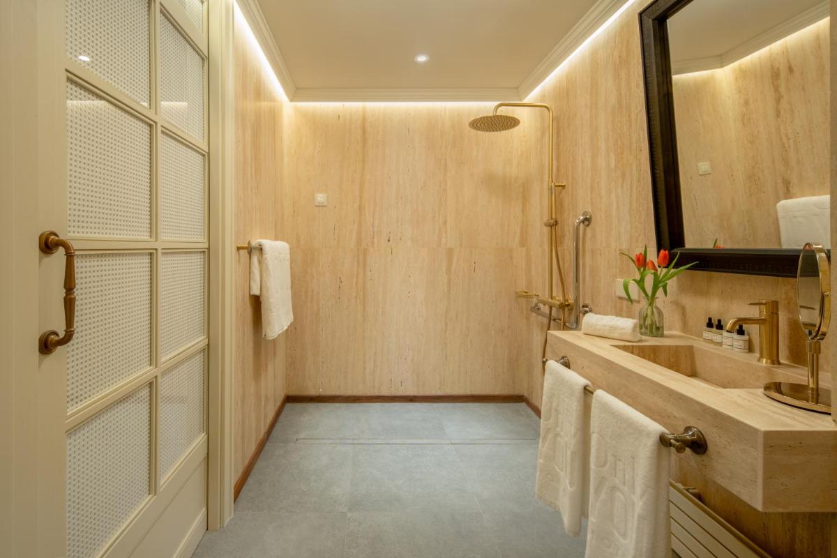 Un baño de Only YOU Hotel Sevilla