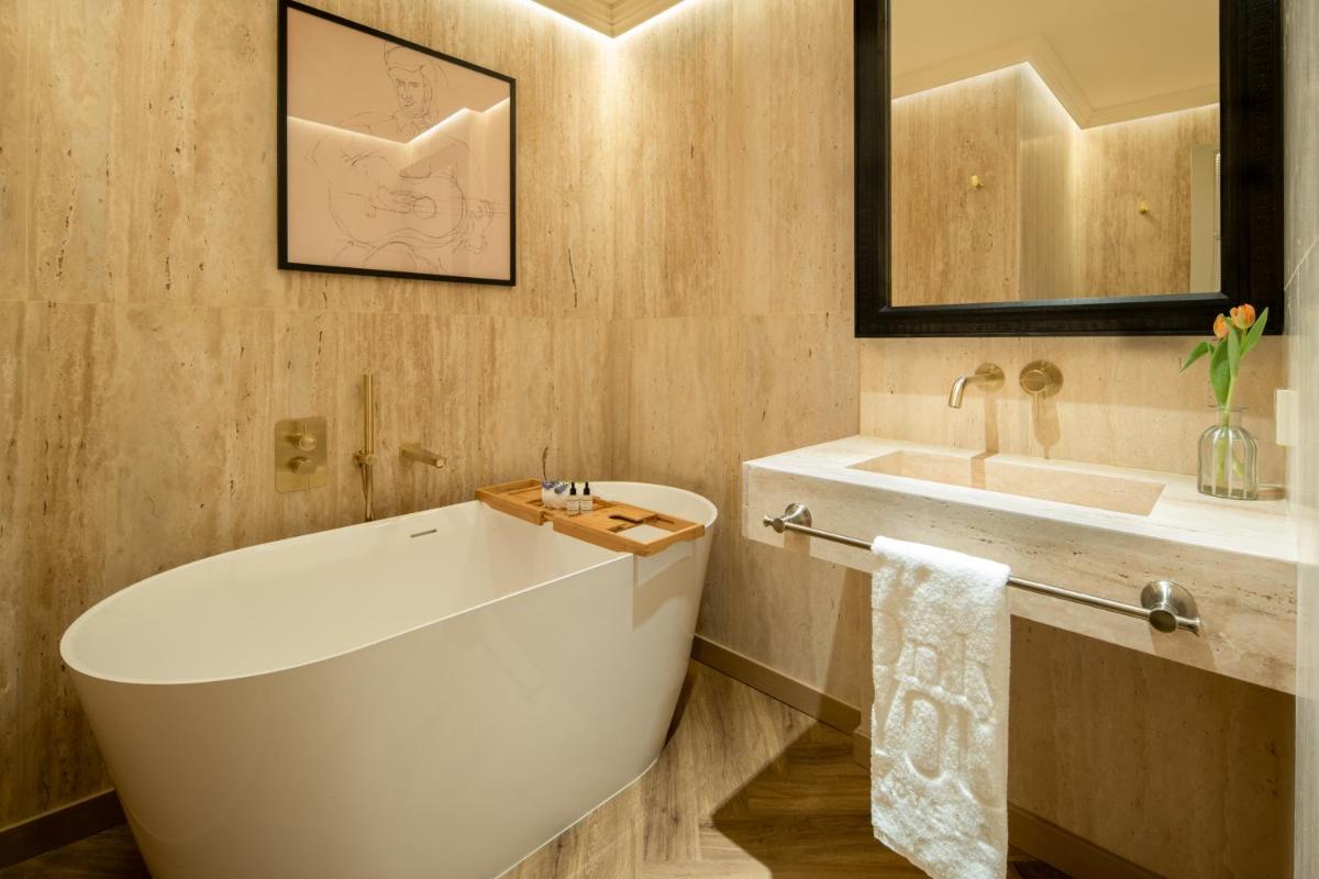 Un baño de Only YOU Hotel Sevilla