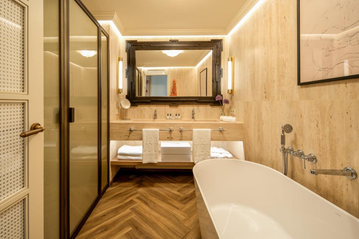 Un baño de Only YOU Hotel Sevilla
