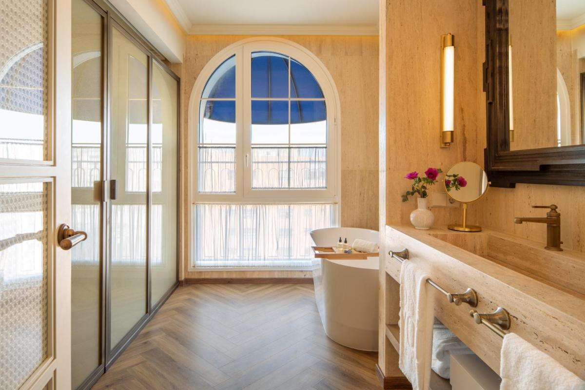 Un baño de Only YOU Hotel Sevilla