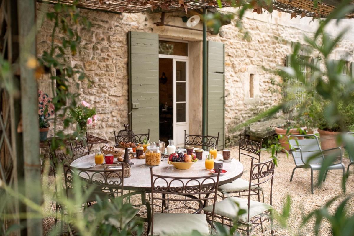 Nourriture dans l'hôtel ou à proximité