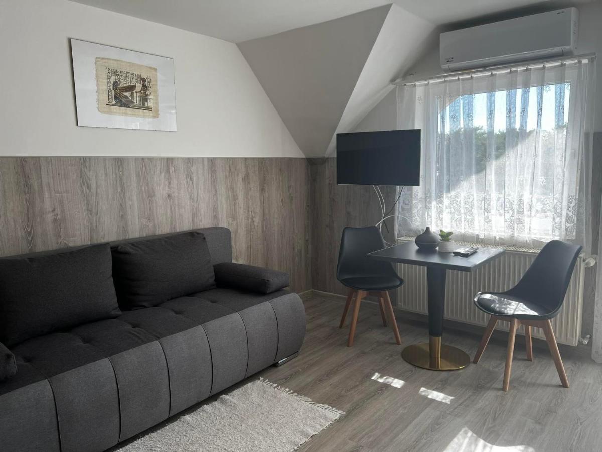 Apartment Révész - Housity