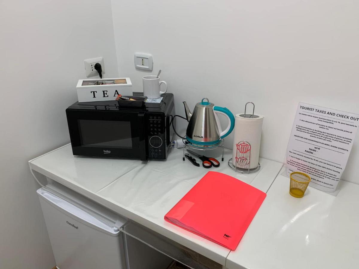 MIRIS home fast and comfortable with self check in 8 minutes walk near Naples airport - Housity