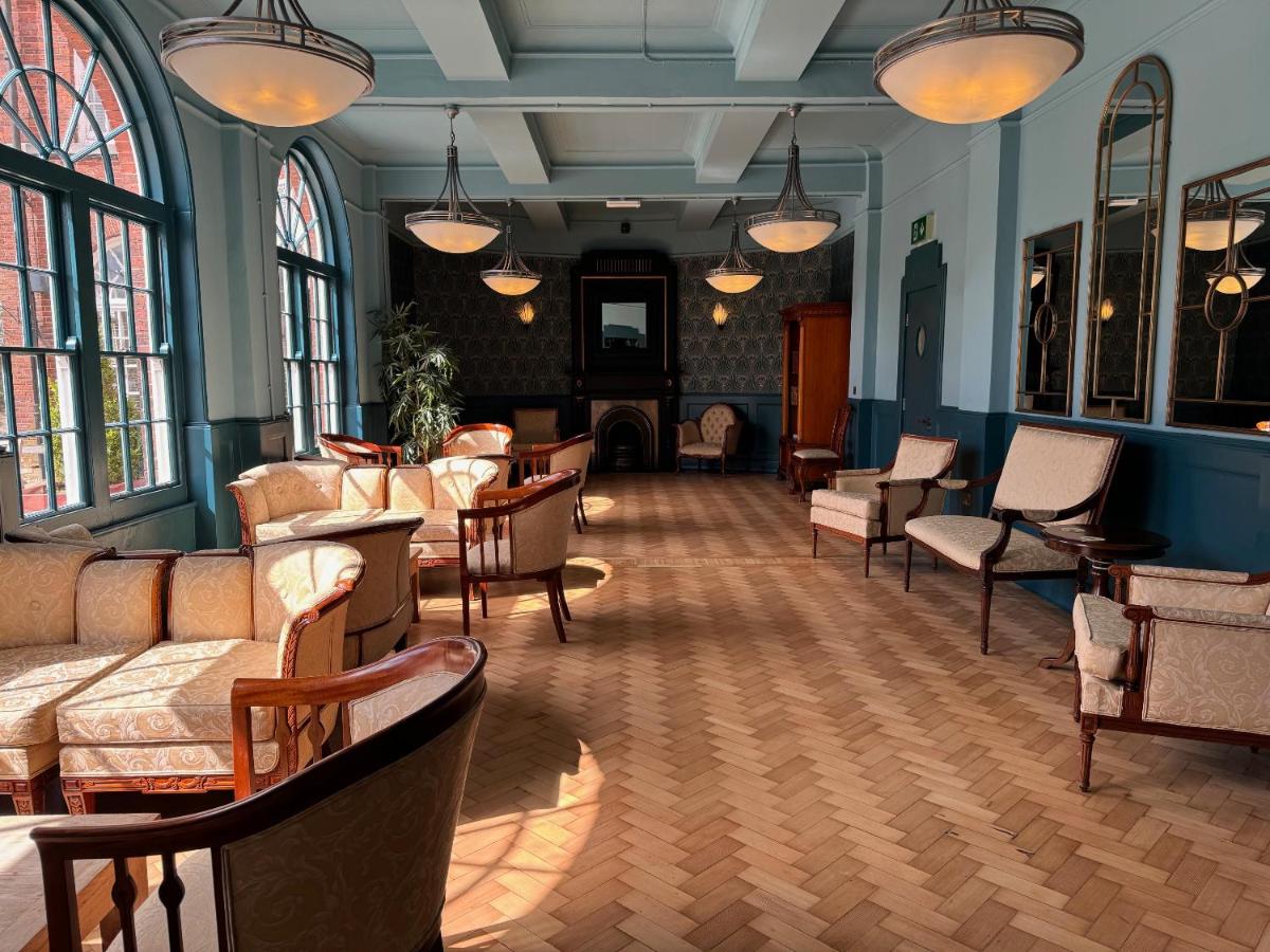 Charlotte House Hotel - Housity