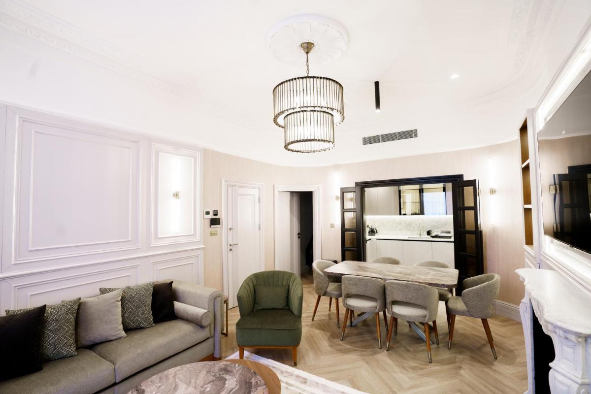 Holland Park Residence - Housity