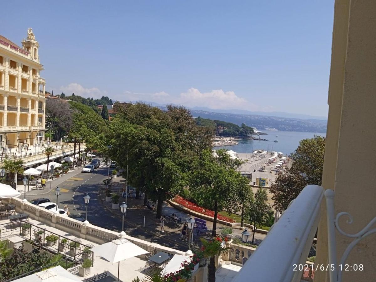 Suitetrails - ArtSpace Gallery House by Opatija's Slatina Beach