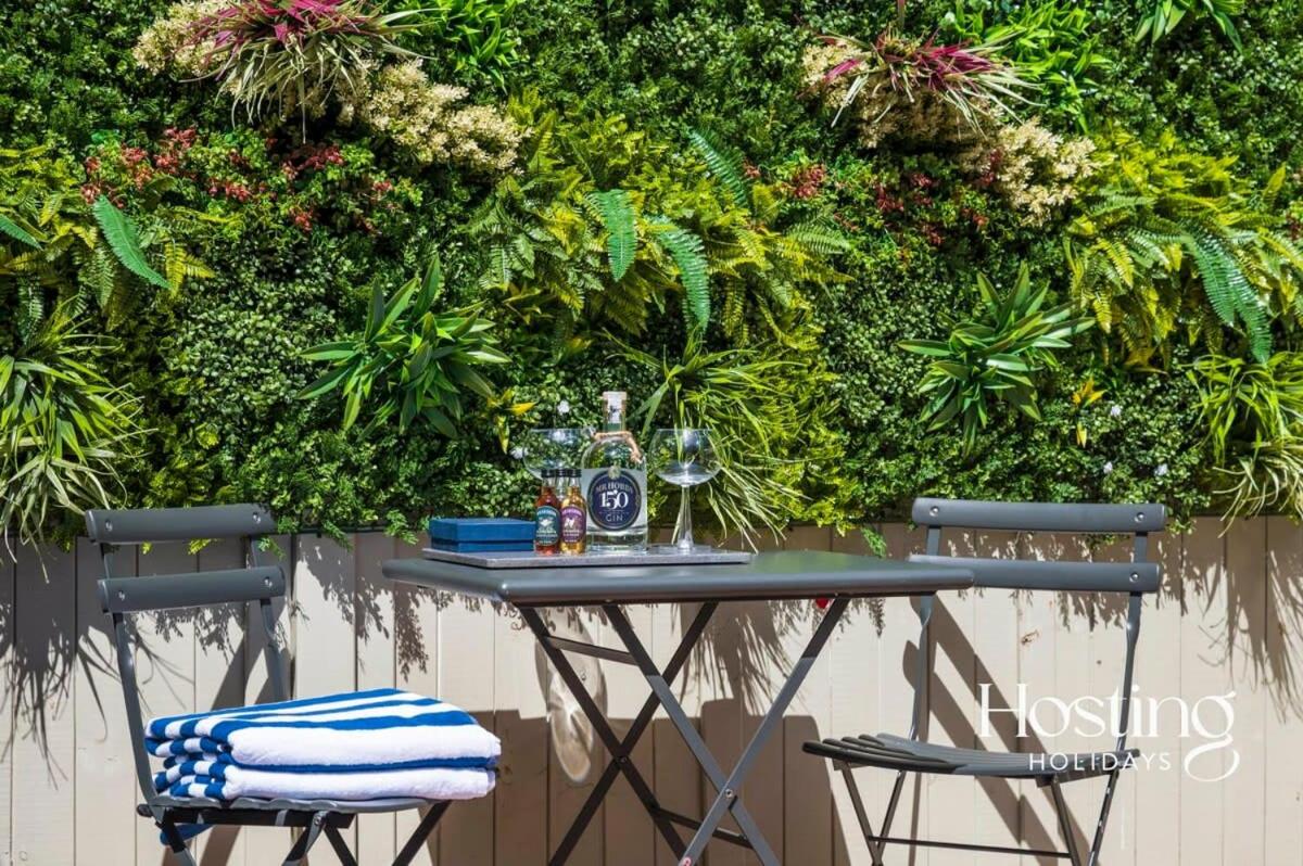 The Evergreen Courtyard Henley-On-Thames - Housity