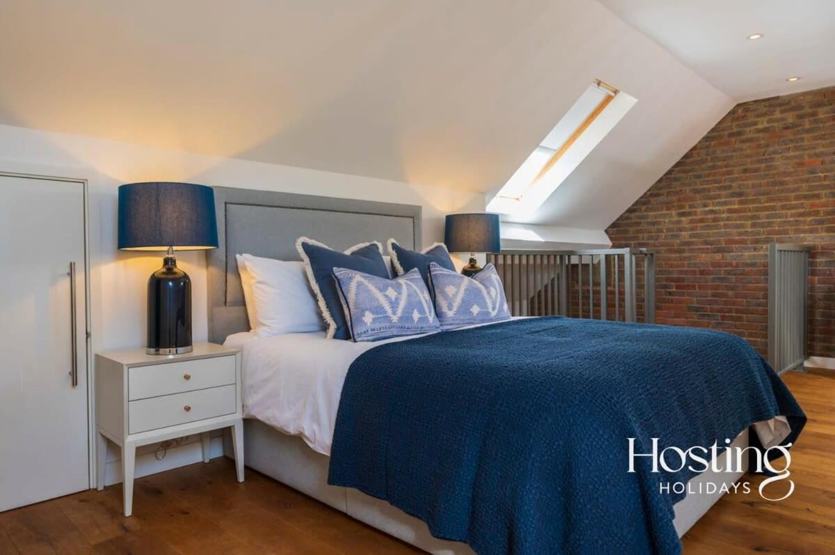 The Evergreen Courtyard Henley-On-Thames - Housity