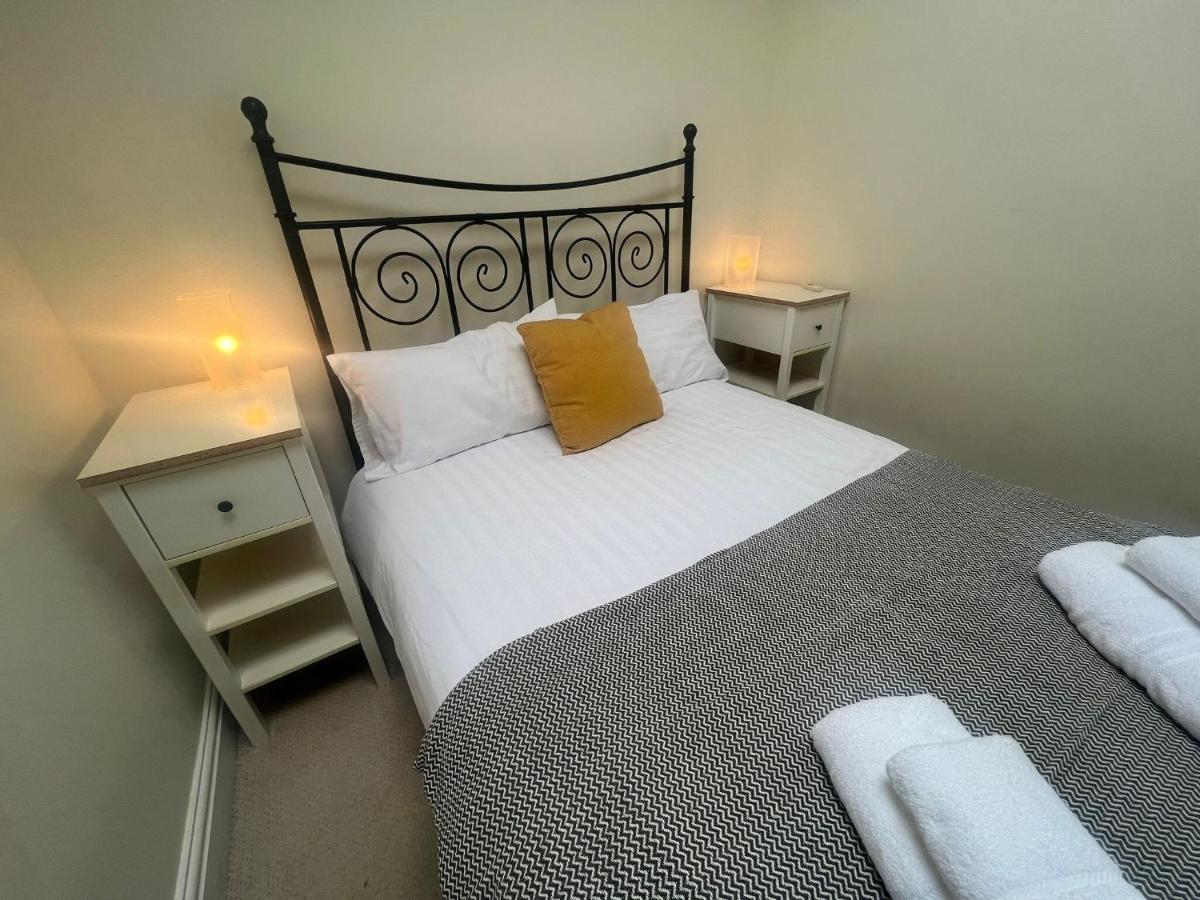 Nant Meigan, Georgian Townhouse in centre of Aberaeron, dog friendly - Housity