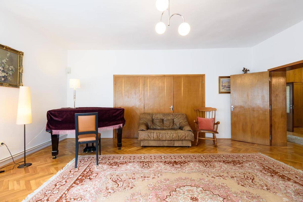 Casa Cu Cires Brasov - Housity