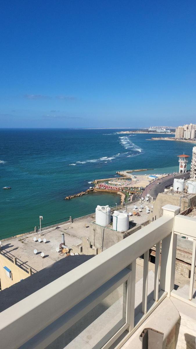 شقه فى ميامى بالاسكندريه مطله على البحر - Housity