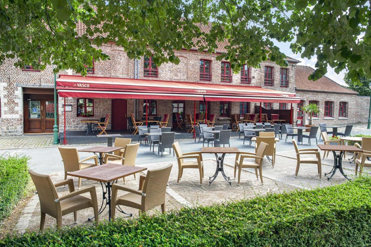 Restaurant ou autre lieu de restauration dans l'établissement La Chartreuse Du Val Saint Esprit