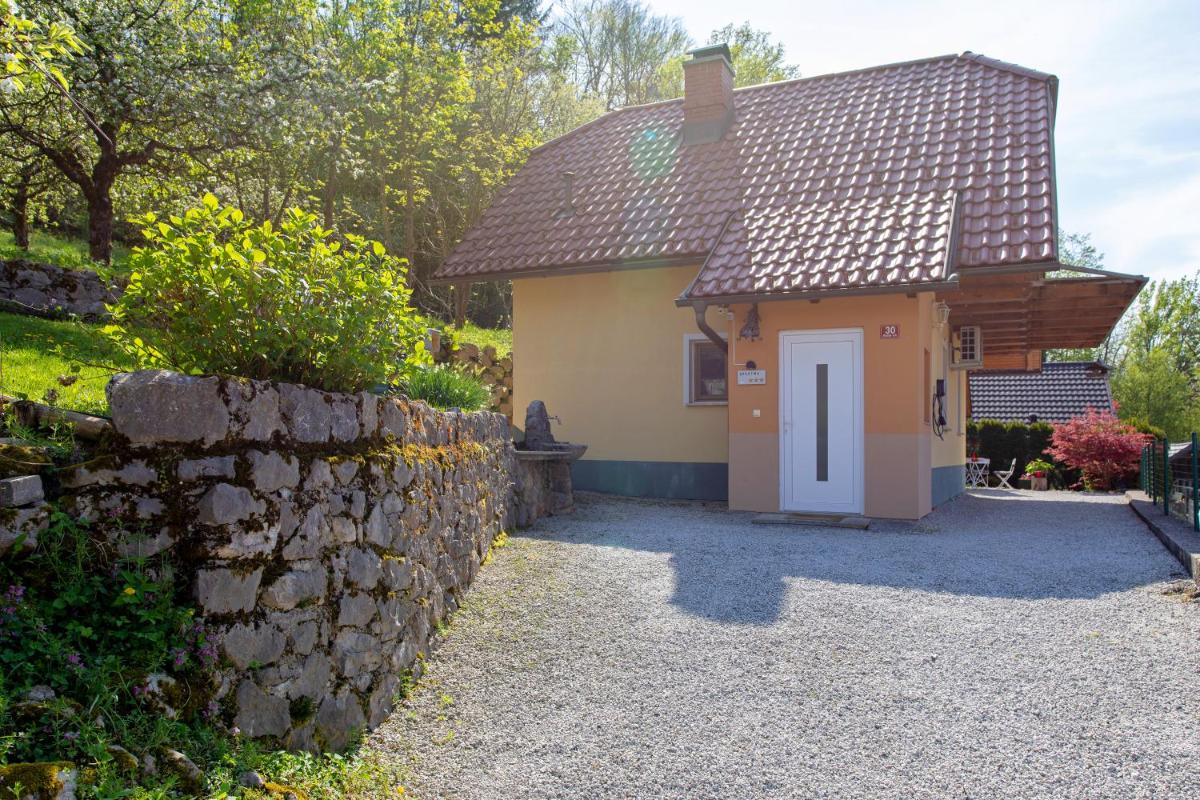 Quiet family house Butterfly place - Housity