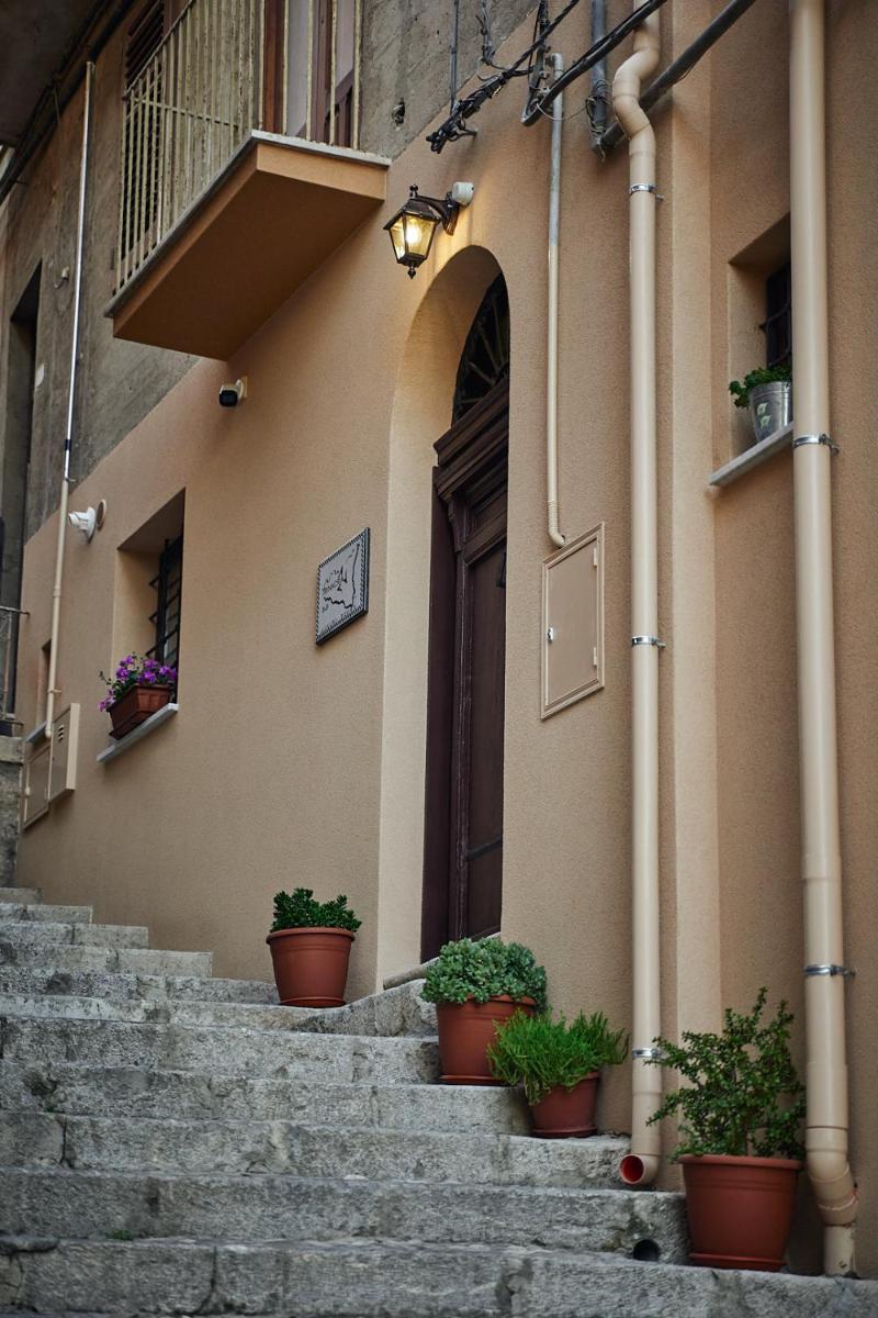 Trinacria Caccamo - Luxury Rooms - Housity