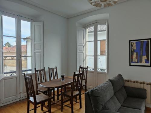 Pimo Plus La pola - Housity