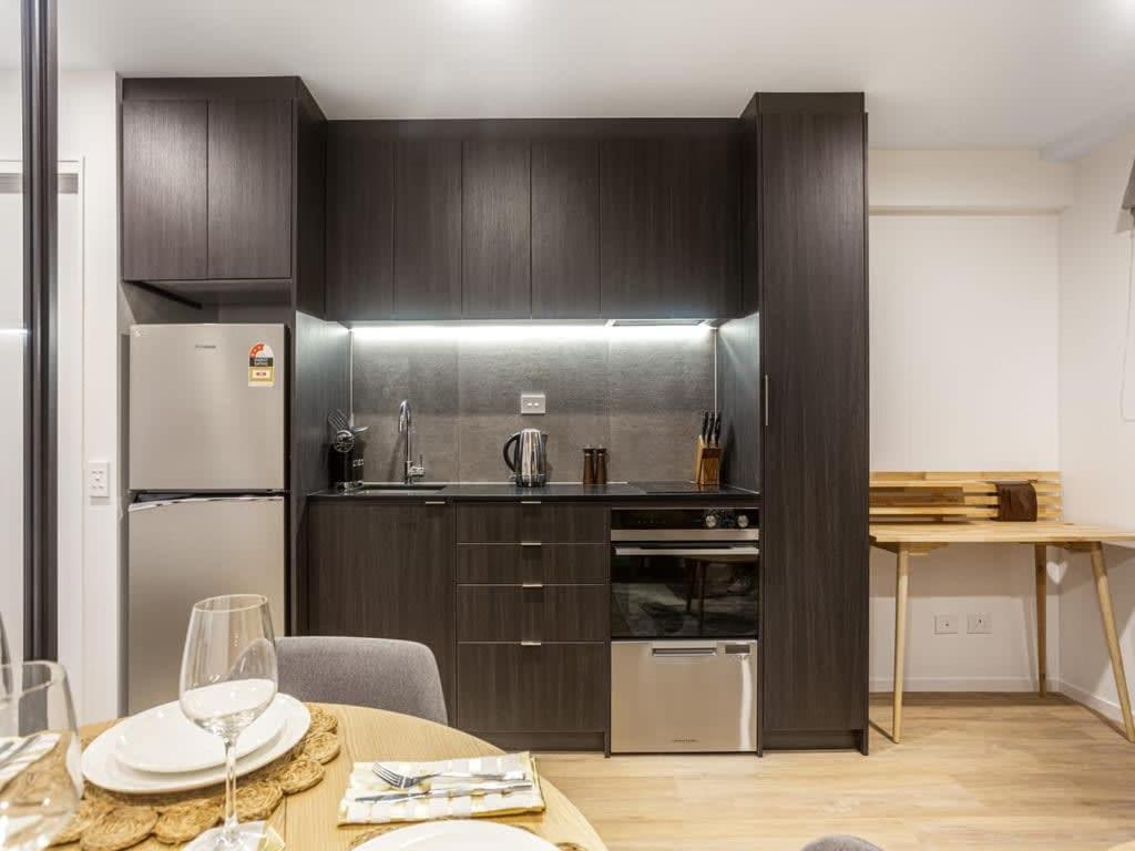 Brand New Condo with Pool and Gym - Housity