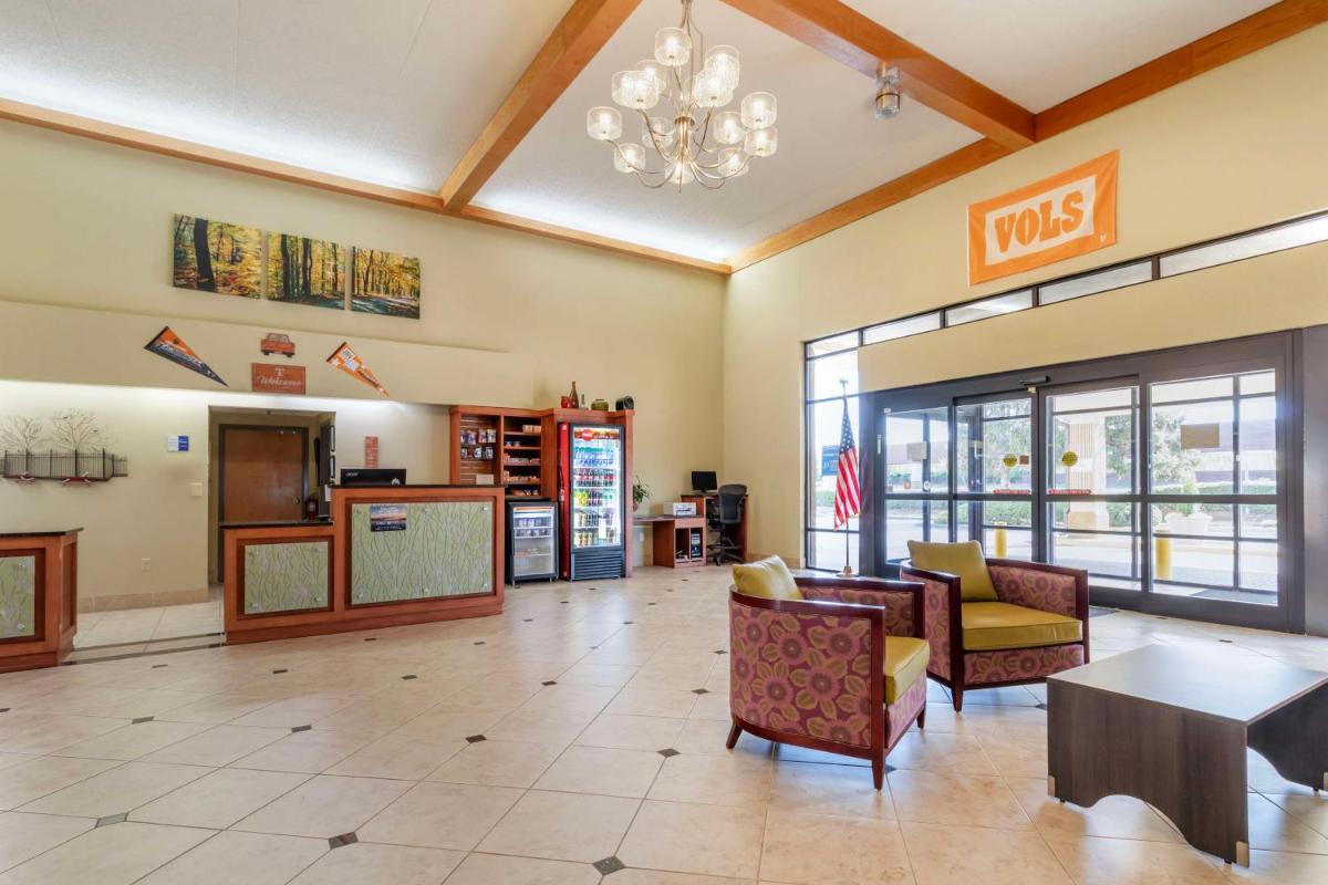 Best Western Plus Knoxville Cedar Bluff - Housity