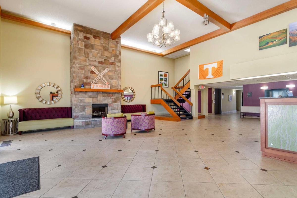 Best Western Plus Knoxville Cedar Bluff - Housity