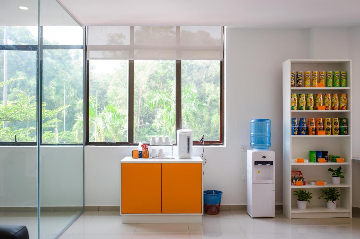 1 Orange Hotel Sungai Buloh - Housity
