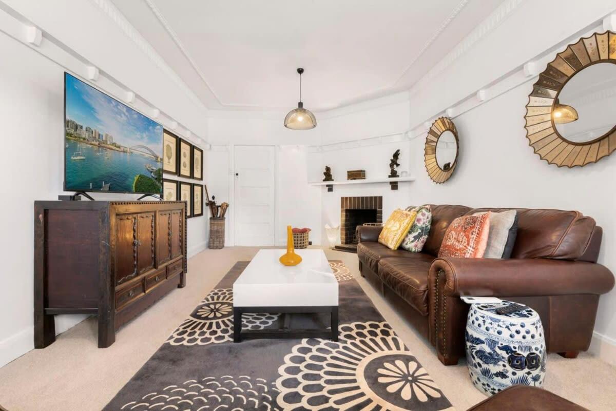 Classic Art Deco - Housity