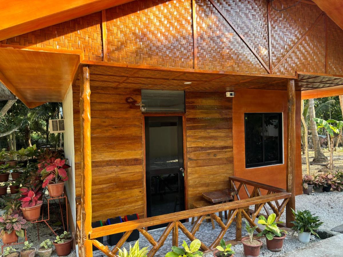 Ana's Bungalow - Housity