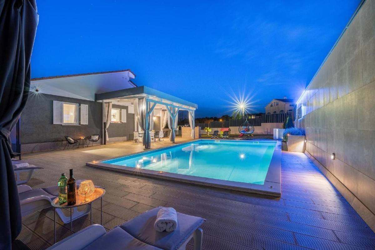 Schöne Villa Beauty für 6 Personen und 1 Kind - Housity
