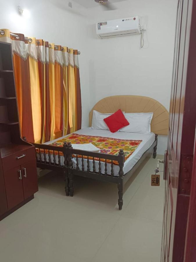 Hilton Beach Home - Housity