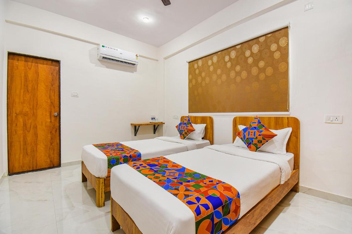 FabHotel Prime Esta Inn - Housity