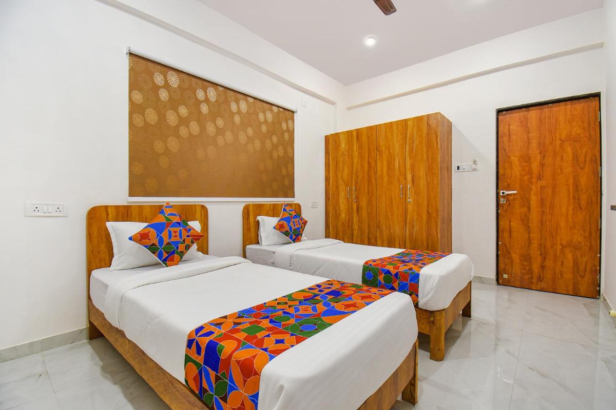 FabHotel Prime Esta Inn - Housity
