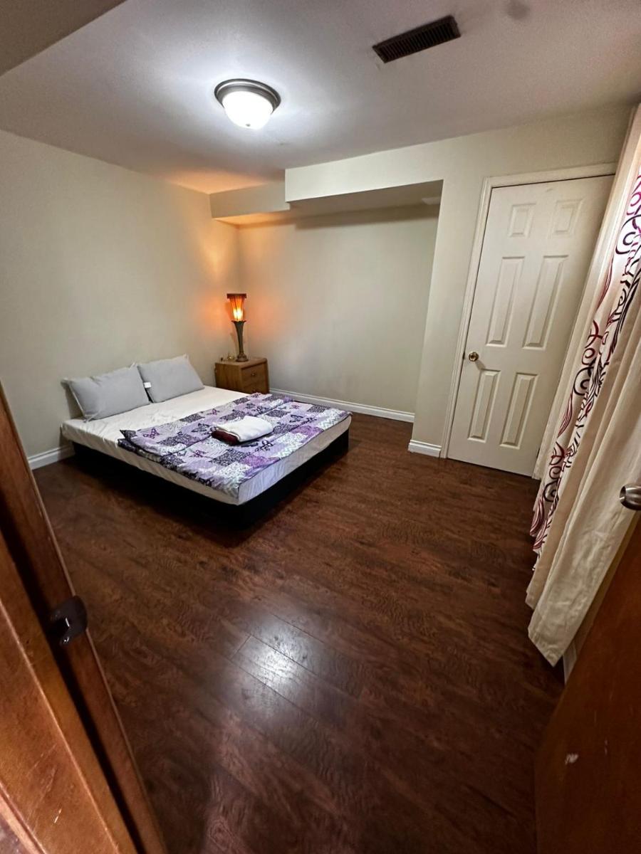 Private Cozy Room- Great Location- All Amenities 5 - Housity