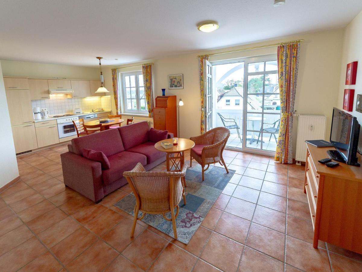 Villa Dornbusch in Binz - WG08 mit Balkon, WLAN und Tiefgarage - Housity