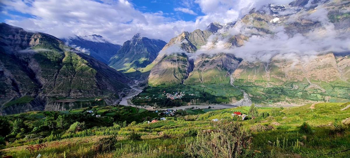 Beyond Rohtang - Housity