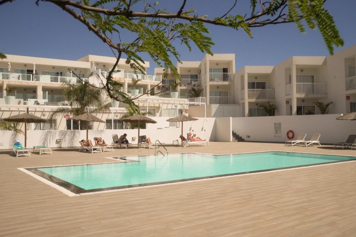 Precioso apartamento en complejo con piscina - Housity