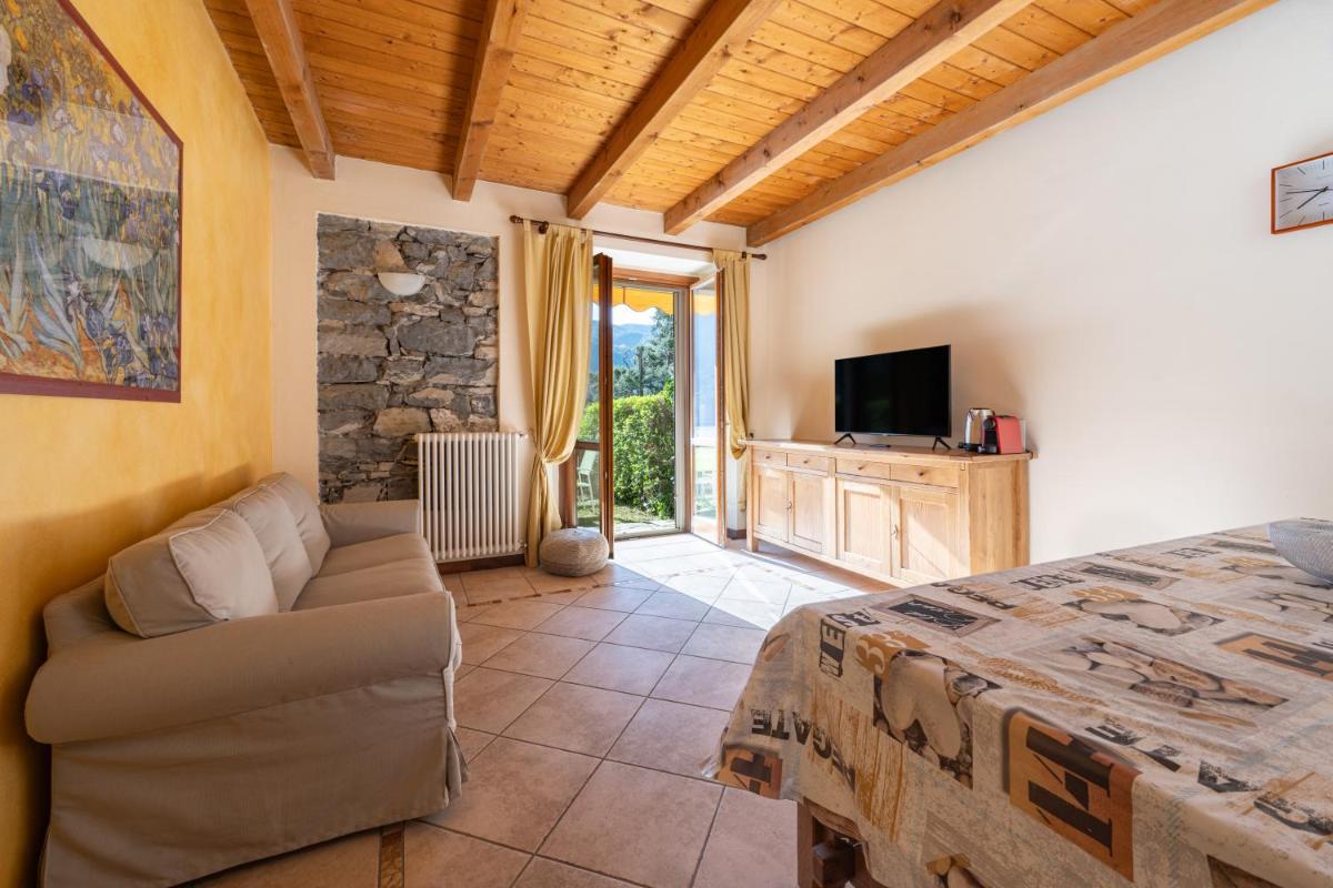 [Lake View] Private Covered Parking and Terrace - Hizvo