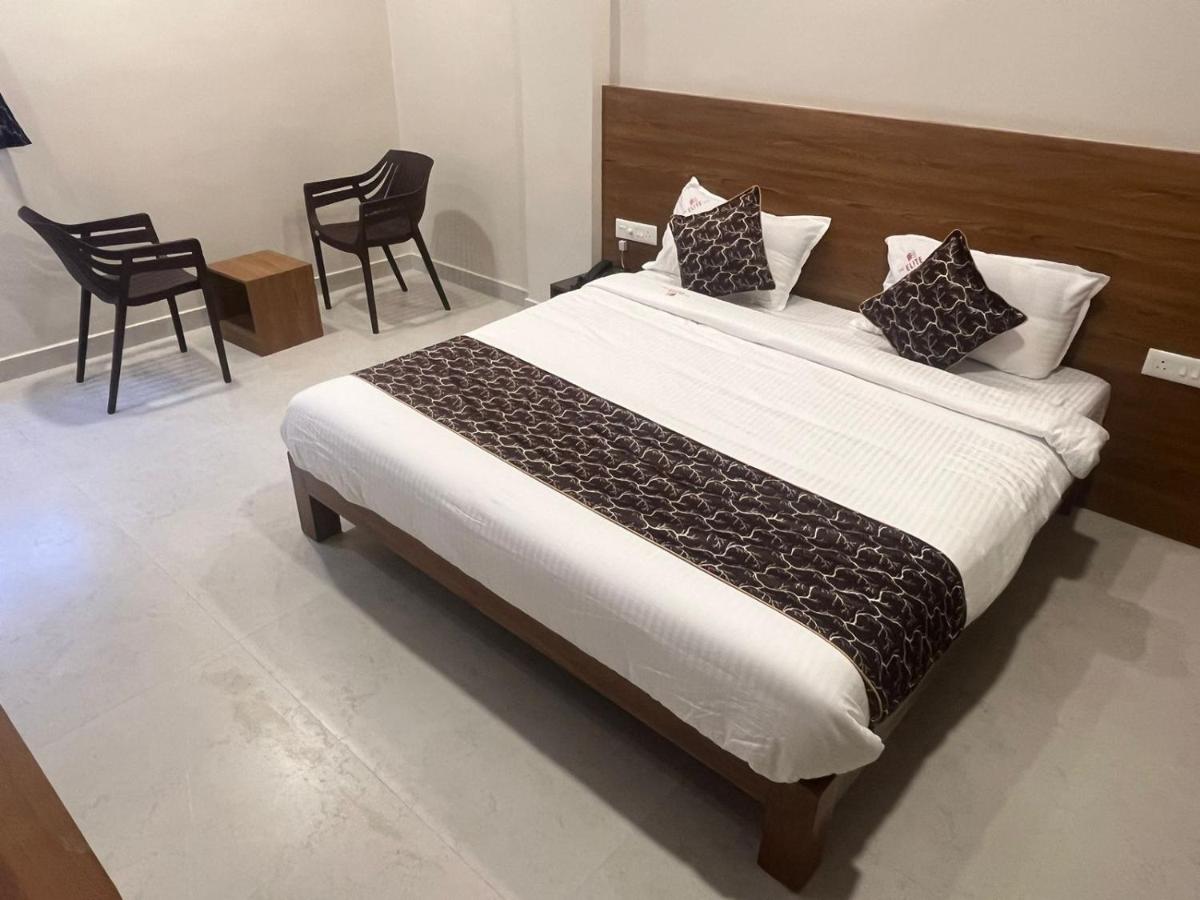 The Elite Stay - Housity