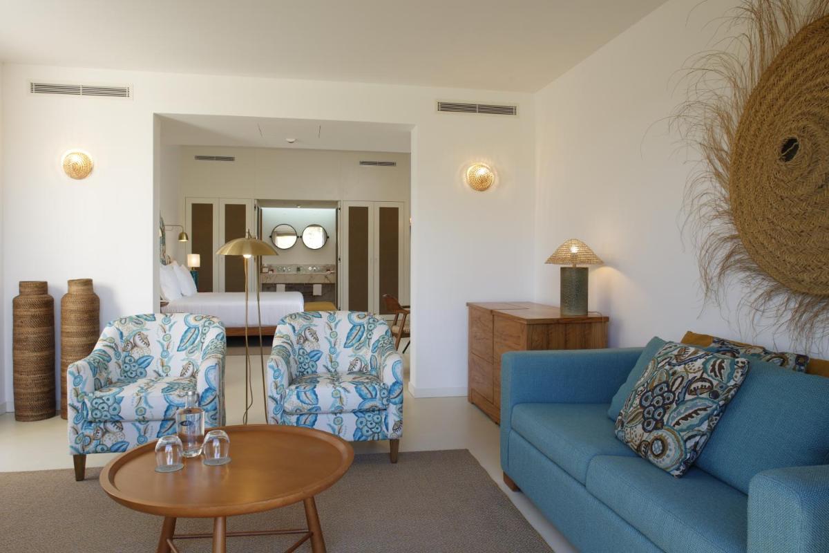 Uma área de estar em Praia do Canal Nature Retreat - Small Luxury Hotels of the World